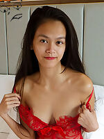 brunette busty filipina